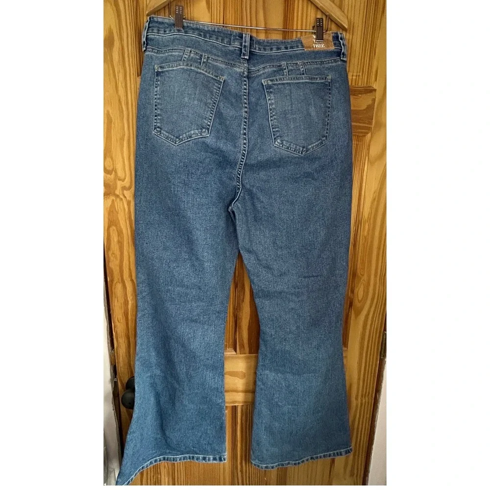 Boho‎ We The Free CRVY High Rise Flare Jeans 33 70s Retro Blue Denim